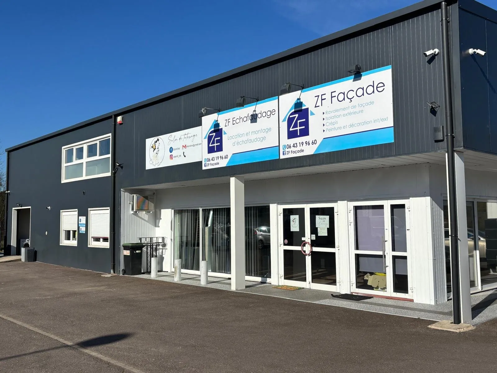 Devanture des bureaux de ZF Façade à Porcelette, en Moselle