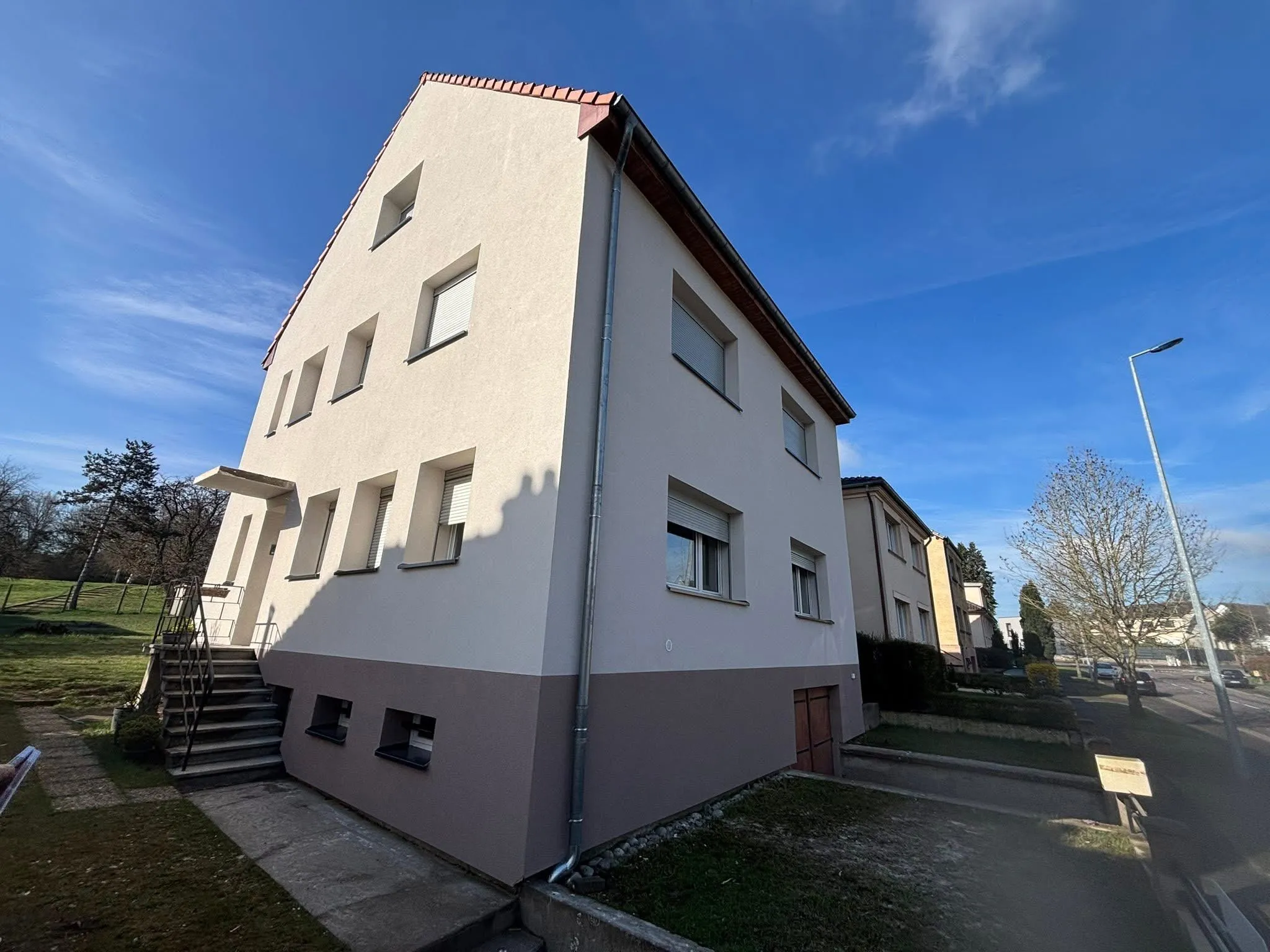 Chantier d'isolation thermique par l'extérieur réalisé par ZF Façade en Moselle — photo 13