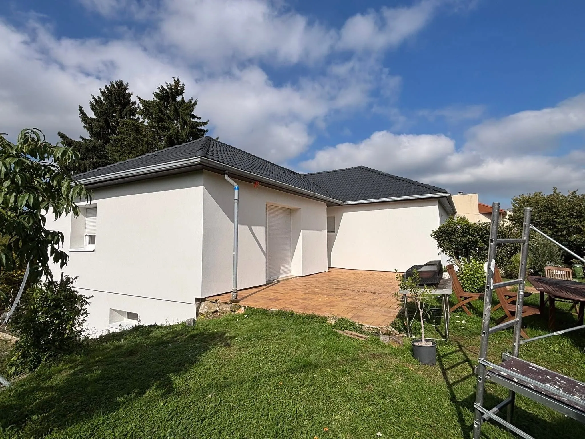 Chantier d'isolation thermique par l'extérieur réalisé par ZF Façade en Moselle — photo 21