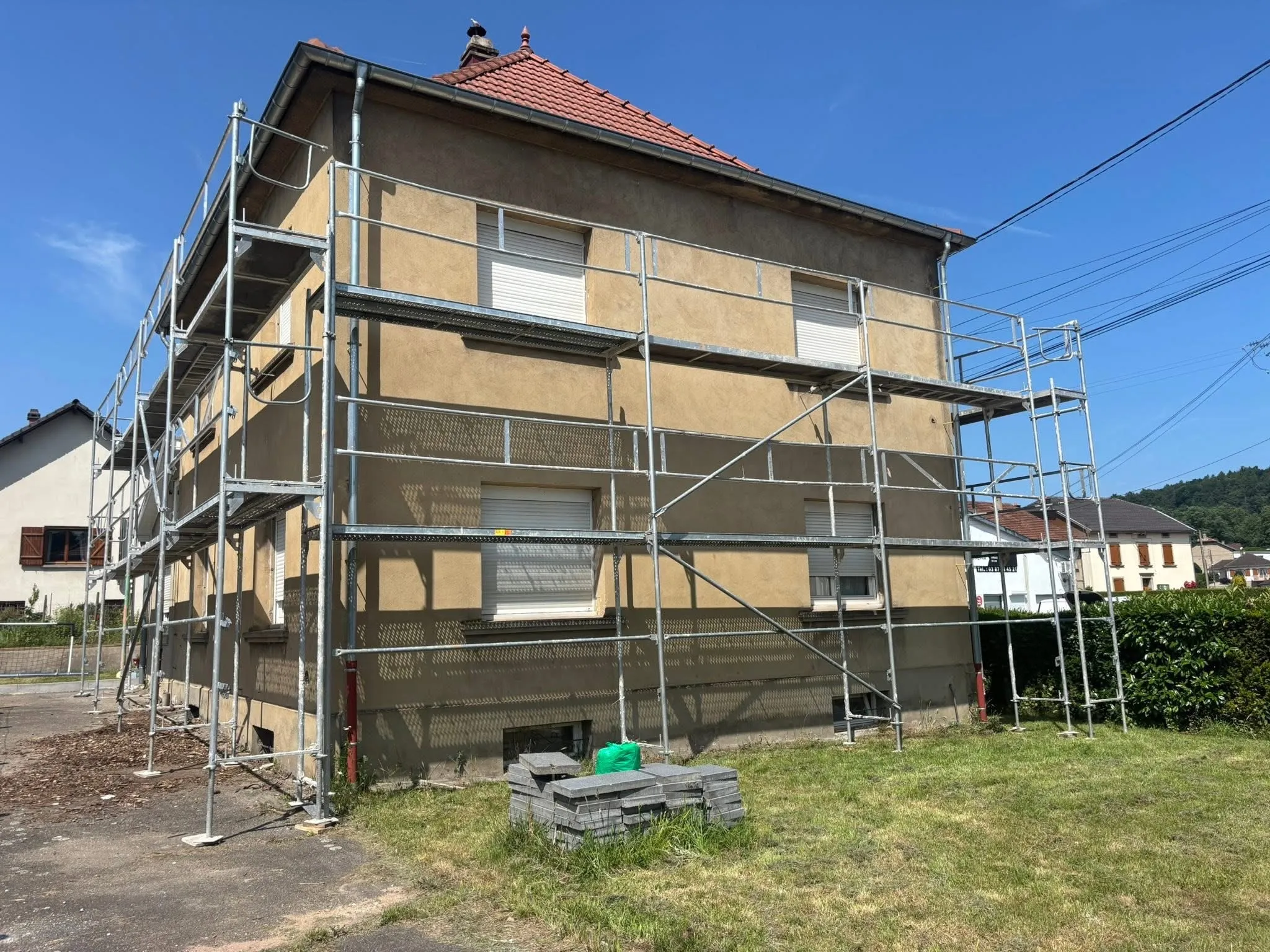 Chantier d'isolation thermique par l'extérieur réalisé par ZF Façade en Moselle — photo 36